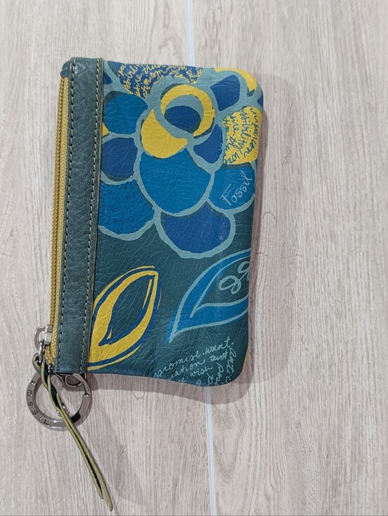 Fossil Handbags - Fossil Leather Wallet Green Blue Yellow Floral Leaves Pattern *NWOT